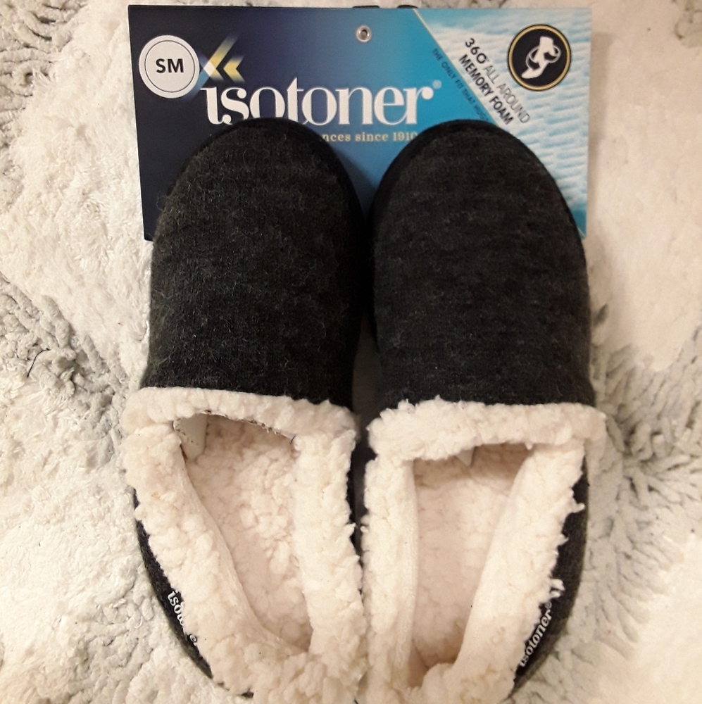 Black Isotoner Slippers (s/m)